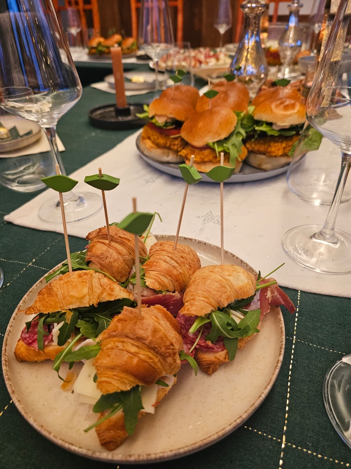 Catering - plněné croissanty