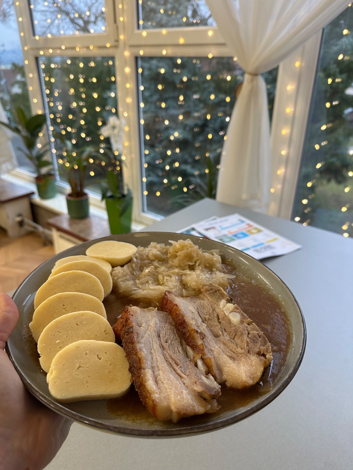 Hotová jídla - pečený bůček se zelím a knedlíkem