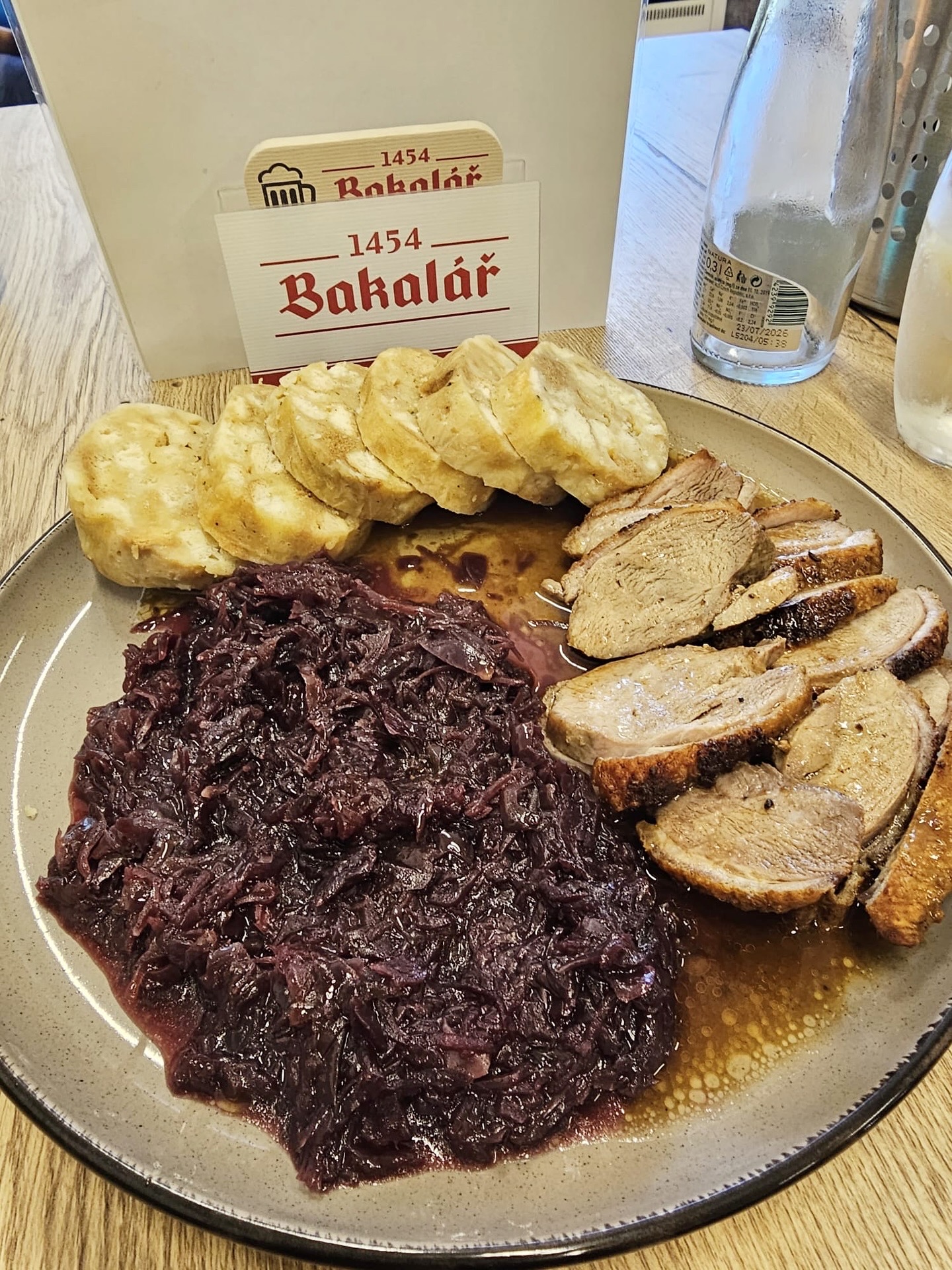 Hotová jídla - kachna se zelím a knedlíkem